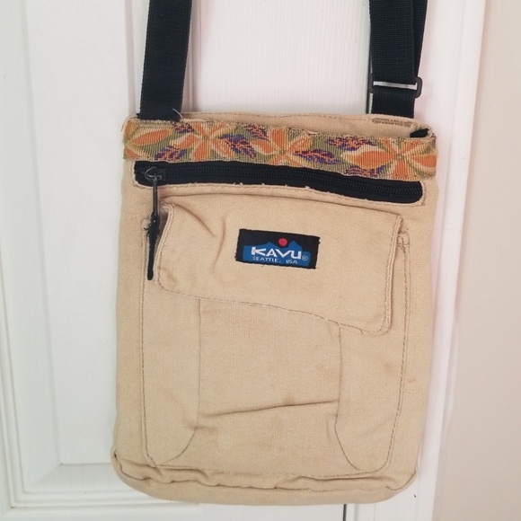 Kavu Handbags - Kavu cross body purse